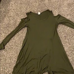 green dress